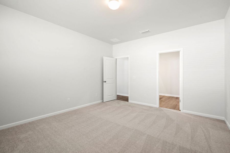 Spacious, unfurnished interior of a new home in Heartwood, Richmond Hill (Image 20). Spacious, unfurnished interior of a new home in Heartwood, Richmond Hill (Image 20).