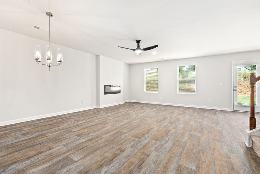 4br New Home in LaGrange, GA.  - Slide 3