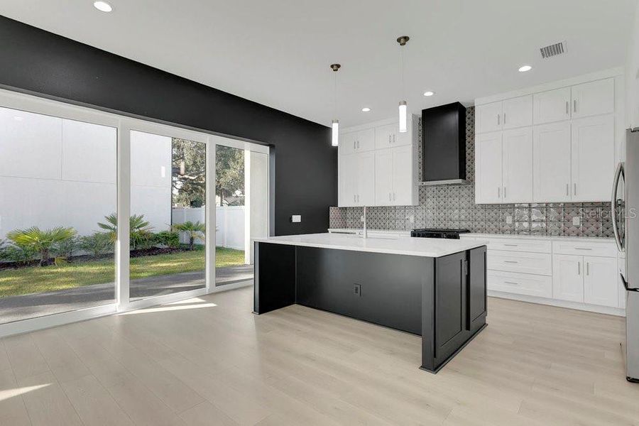 Furnished interior view inside a new home in , Orlando (Image 13).