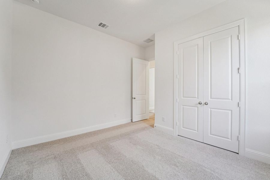 Spacious, unfurnished interior of a new home in Meridiana 70', Manvel (Image 29).