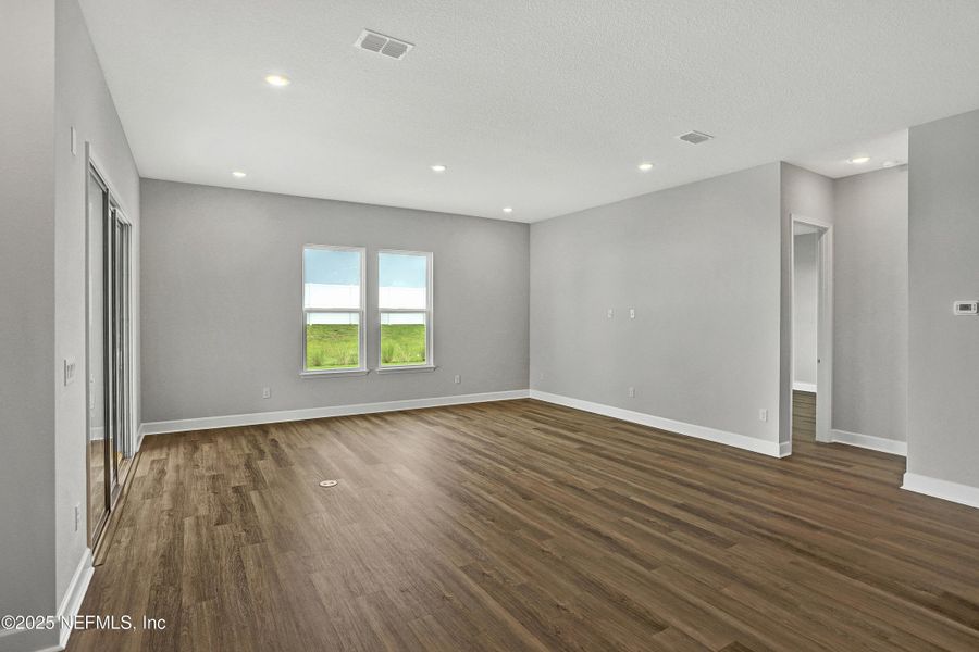 Spacious, unfurnished interior of a new home in Reverie at Silverleaf, St. Augustine (Image 9).
