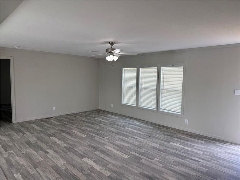 Spacious, unfurnished interior of a new home in , Whitesboro (Image 16).