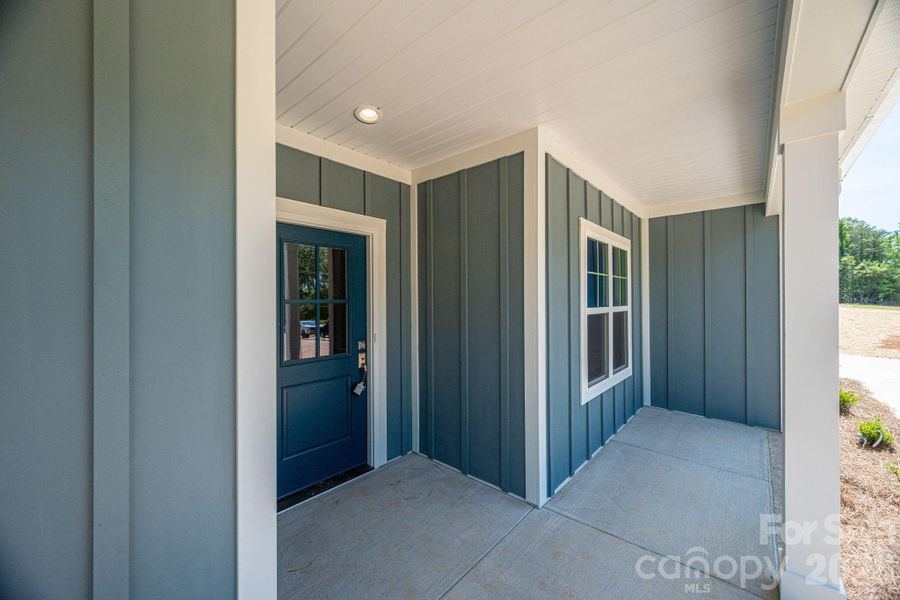 Exterior details and patio area of a home in , Maiden (Image 21).