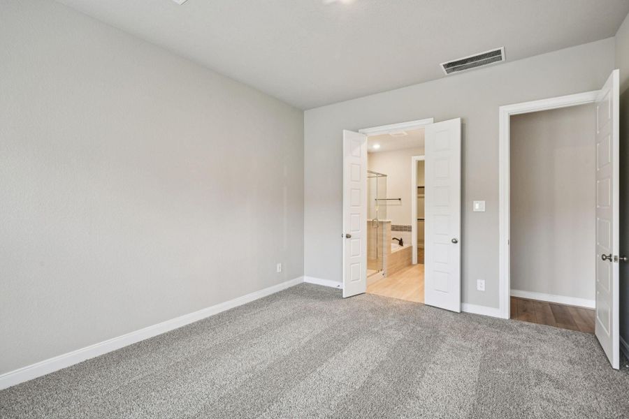 Spacious, unfurnished interior of a new home in , Montgomery (Image 39).