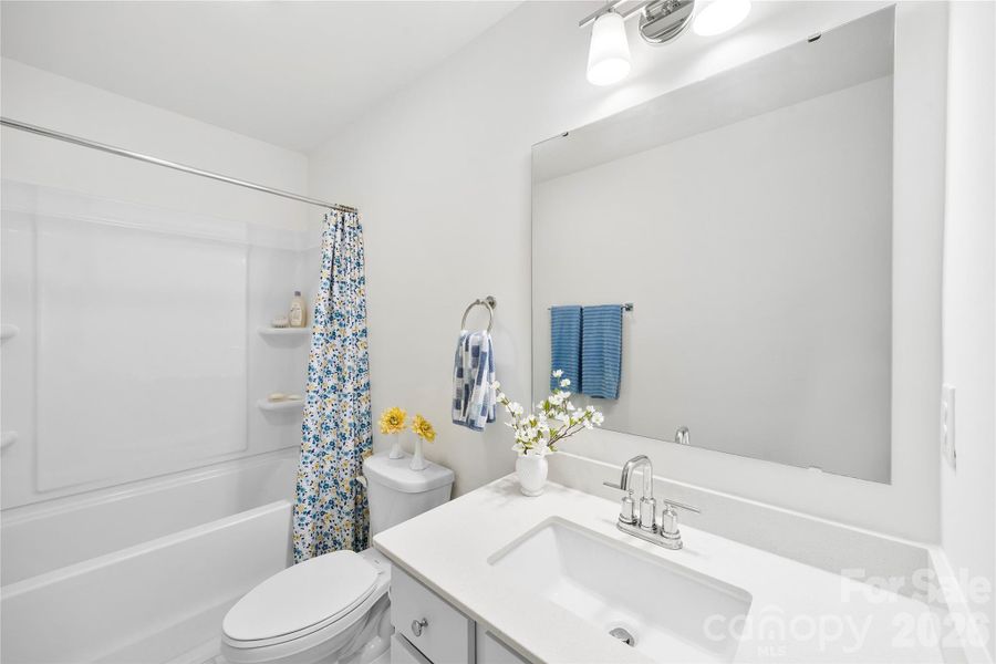 Furnished interior view inside a new home in Edgewater - The Links, Lancaster (Image 11).