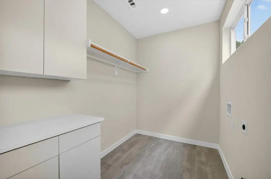 Spacious, unfurnished interior of a new home in , Irving (Image 30). Spacious, unfurnished interior of a new home in , Irving (Image 30).