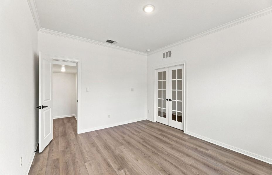 Spacious, unfurnished interior of a new home in Bluffview Reserve, Leander (Image 37).