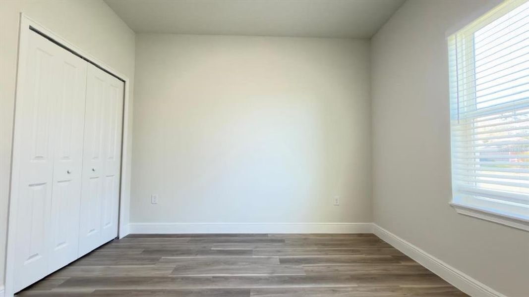 Spacious, unfurnished interior of a new home in , Ocala (Image 18).
