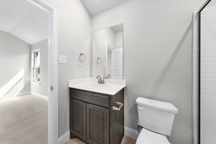 Furnished interior view inside a new home in Stonecreek, Sulphur Springs (Image 9).