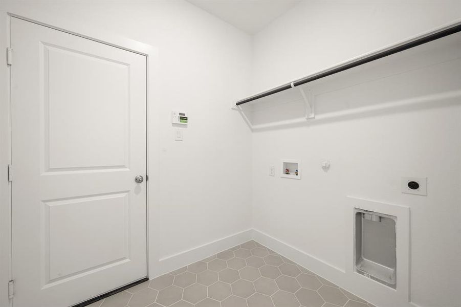 612 Ole Opry- Utility-1