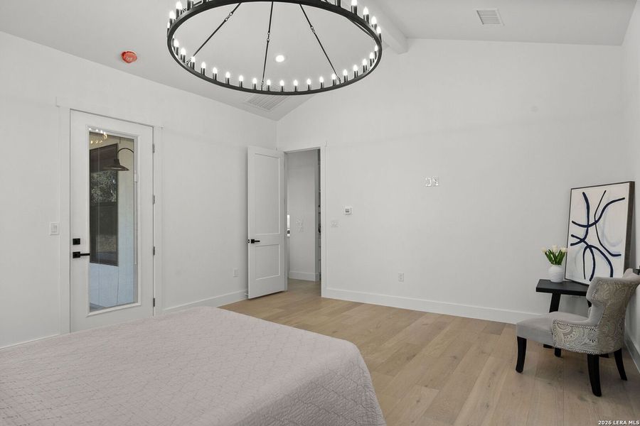 Furnished interior view inside a new home in , Bandera (Image 15).