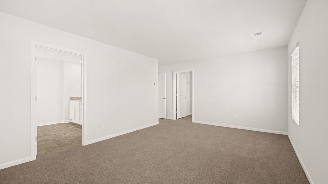 Spacious, unfurnished interior of a new home in Highland Hills, Graniteville (Image 25).