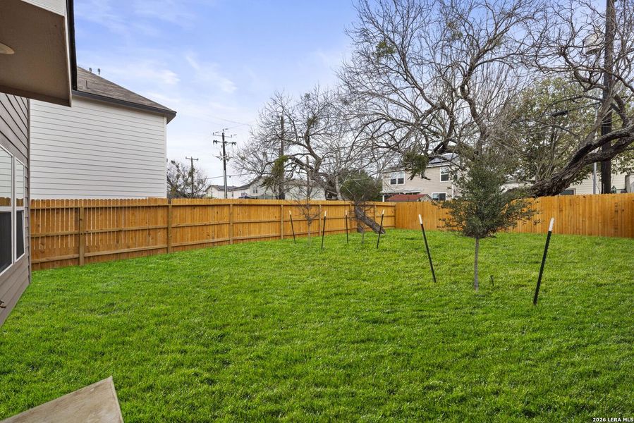 Exterior details and patio area of a home in Blue Ridge Ranch, San Antonio (Image 3).
