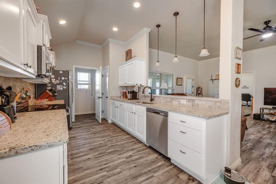 Furnished interior view inside a new home in , Abilene (Image 6).