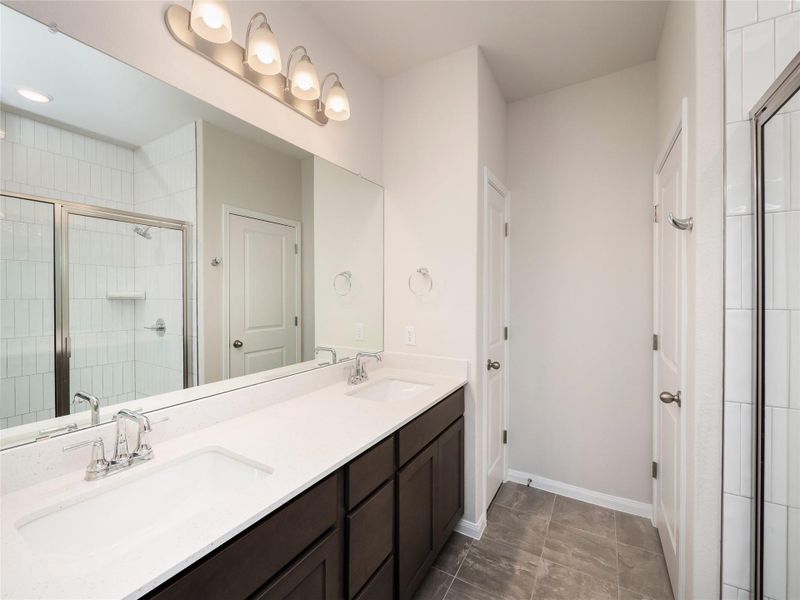 Furnished interior view inside a new home in Anthem Cottages, Kyle (Image 16).