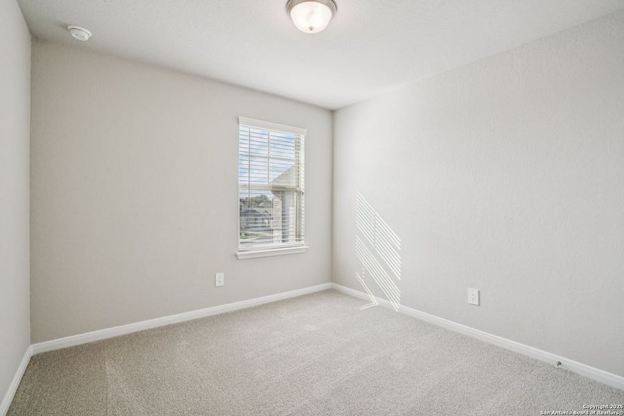Spacious, unfurnished interior of a new home in Royal Crest, San Antonio (Image 44).