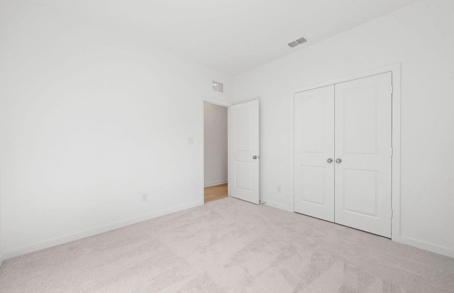 Spacious, unfurnished interior of a new home in Sunfield, Buda (Image 15). Spacious, unfurnished interior of a new home in Sunfield, Buda (Image 15).