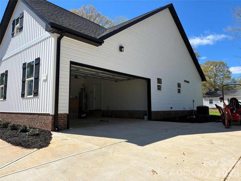 Exterior details and patio area of a home in , Rock Hill (Image 18).