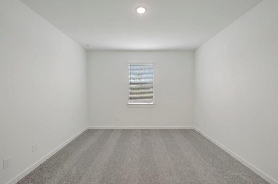 Spacious, unfurnished interior of a new home in Sundance Cove, Crosby (Image 29).