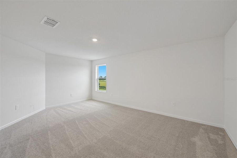 Spacious, unfurnished interior of a new home in Southpointe, Palmetto (Image 14). Spacious, unfurnished interior of a new home in Southpointe, Palmetto (Image 14).