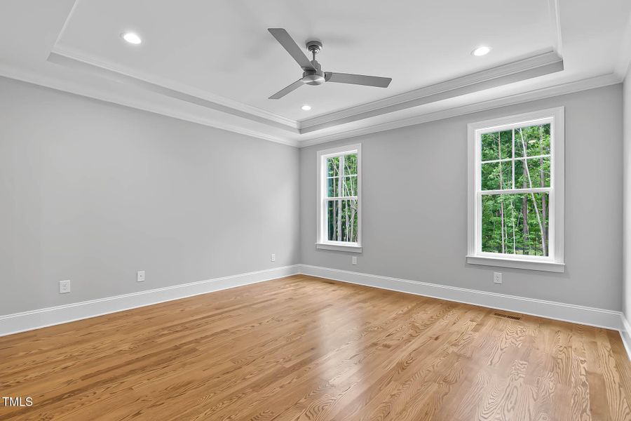 1st Floor Main Bedroom en Suite