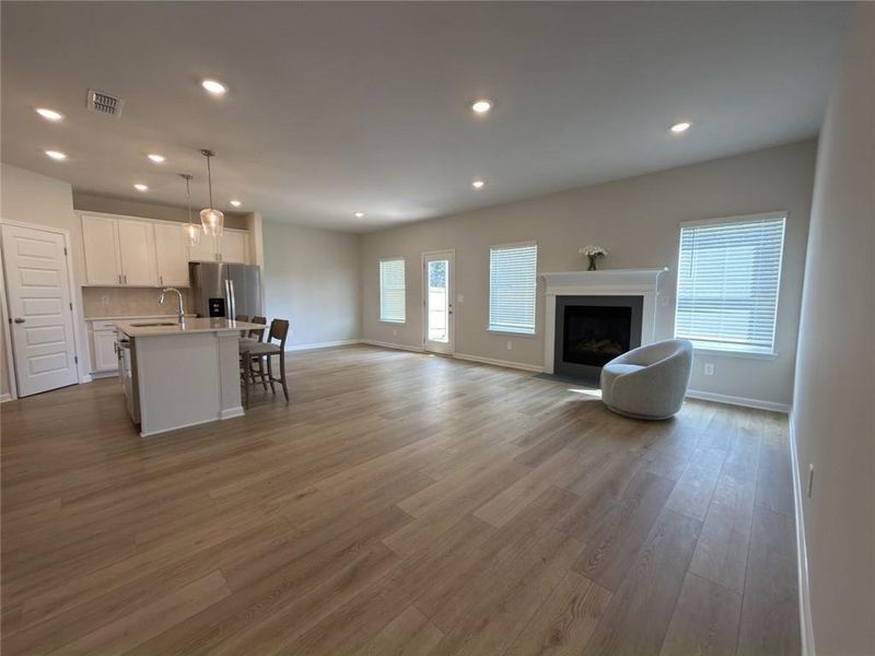 Spacious, unfurnished interior of a new home in Martin Springs - Estate Series, Lawrenceville (Image 15).