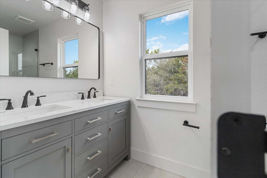 Furnished interior view inside a new home in , Wimberley (Image 8).