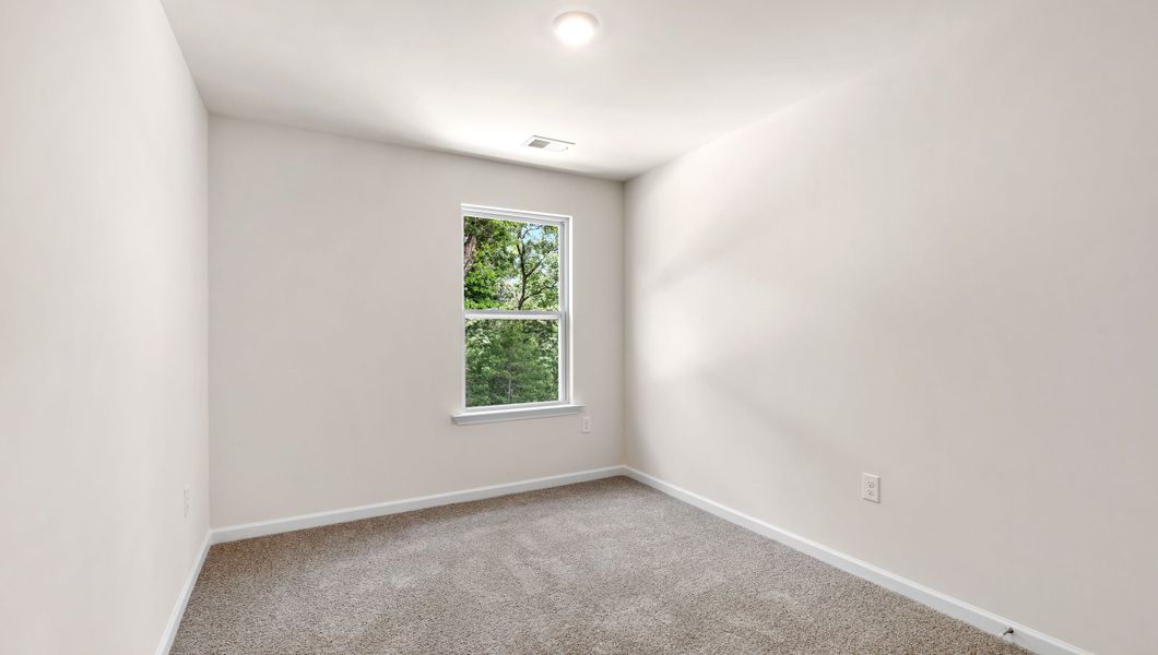 Spacious, unfurnished interior of a new home in Chestnut Ridge Townhomes, Greenville (Image 17).