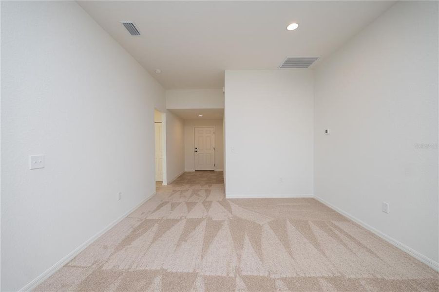 Spacious, unfurnished interior of a new home in , Lake Wales (Image 14).