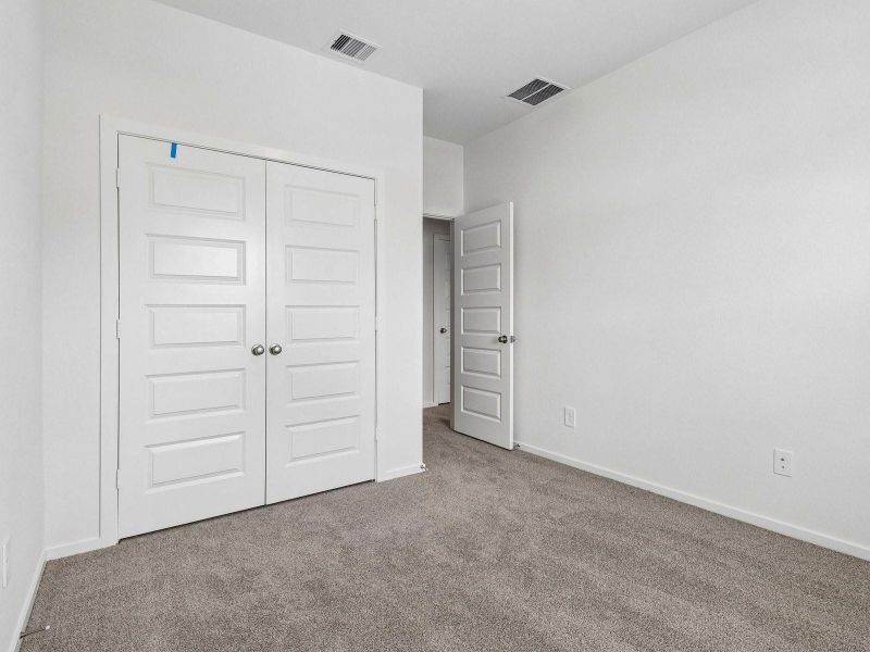 Photos are not of the actual home, but are photos of the builder home with same floorplan with similar interior finishes. Photos are not of the actual home, but are photos of the builder home with same floorplan with similar interior finishes.