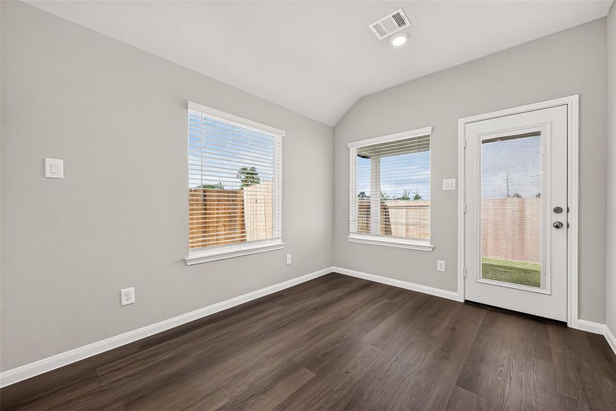 Spacious, unfurnished interior of a new home in Ridgeland Hills, Willis (Image 25).