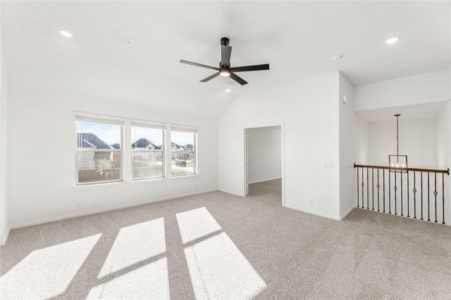 Spacious, unfurnished interior of a new home in Wildflower Ranch 60-65, Fort Worth (Image 33). Spacious, unfurnished interior of a new home in Wildflower Ranch 60-65, Fort Worth (Image 33).