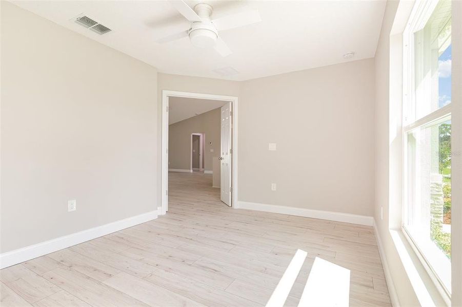 Spacious, unfurnished interior of a new home in , Palm Bay (Image 18).