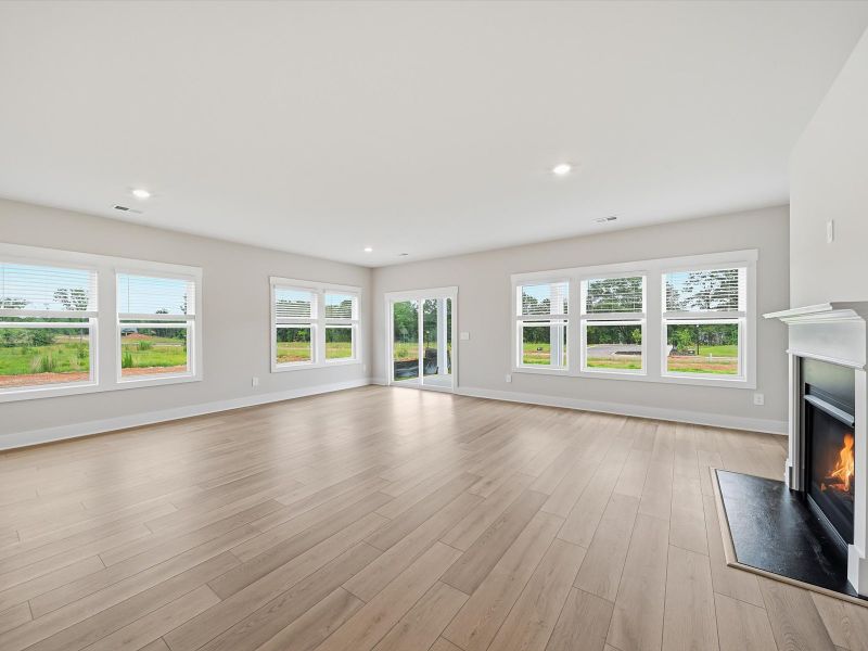 Spacious, unfurnished interior of a new home in Crossing at Abner Creek, Greer (Image 13). Spacious, unfurnished interior of a new home in Crossing at Abner Creek, Greer (Image 13).