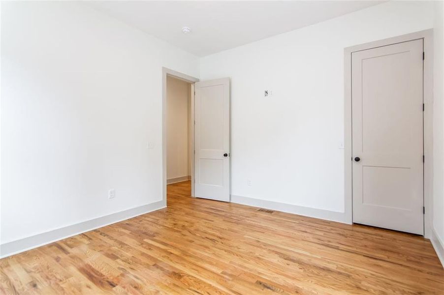 Spacious, unfurnished interior of a new home in , Atlanta (Image 20).