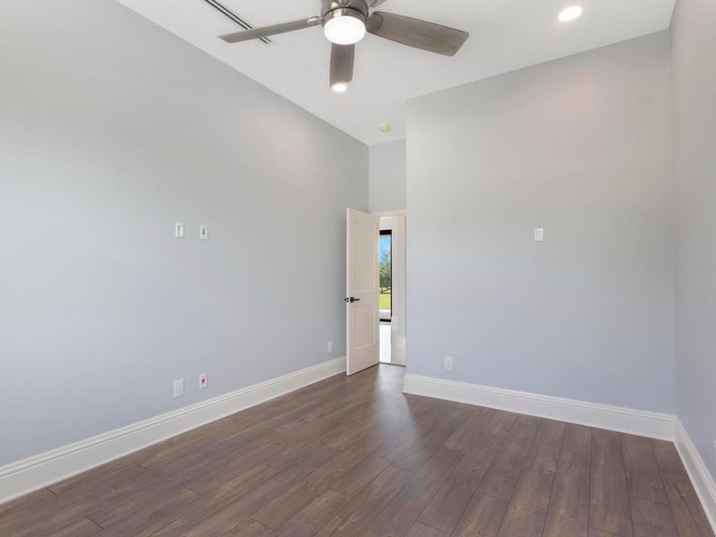 35-den_-_home_office_2