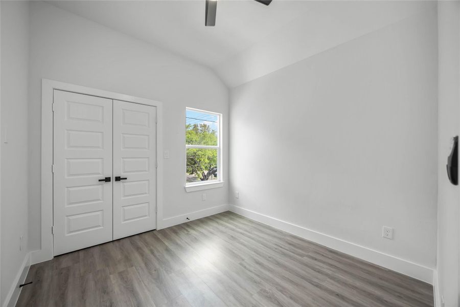 Spacious, unfurnished interior of a new home in , Houston (Image 24).