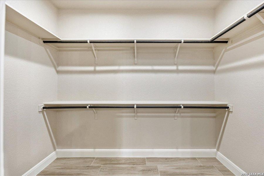 Spacious, unfurnished interior of a new home in , La Vernia (Image 72).