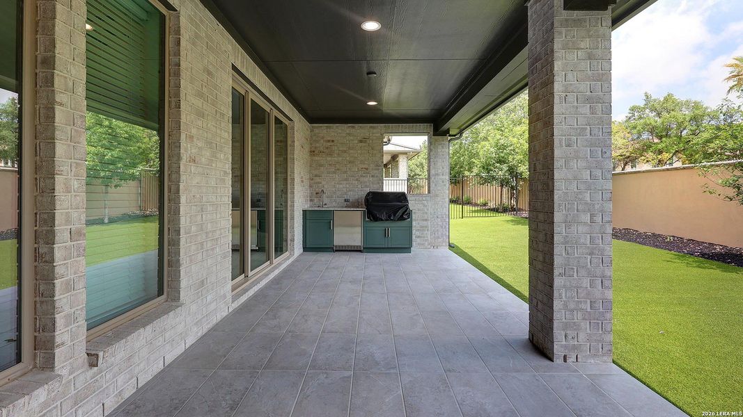 Exterior details and patio area of a home in The Dominion, San Antonio (Image 4).