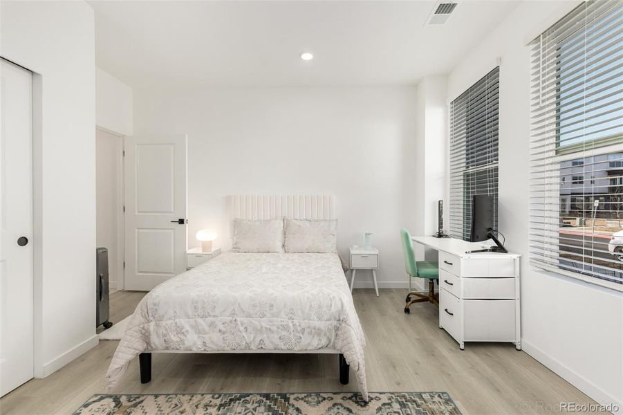 Bedroom on ground floor with full en-suite bathroom