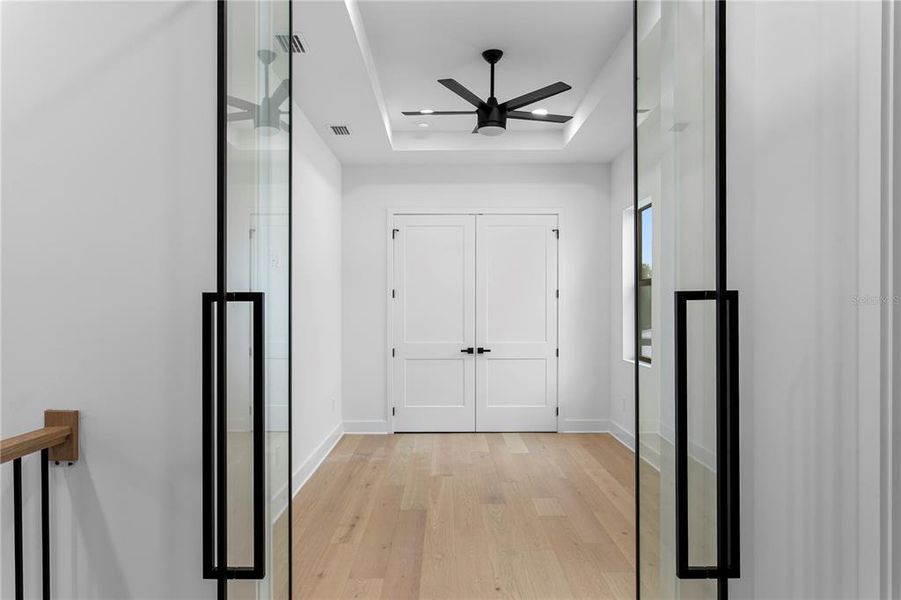 Spacious, unfurnished interior of a new home in , Tampa (Image 53).