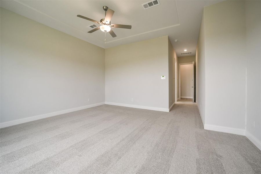 Spacious, unfurnished interior of a new home in Del Bello Lakes 60', Manvel (Image 21). Spacious, unfurnished interior of a new home in Del Bello Lakes 60', Manvel (Image 21).