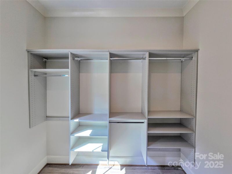 Image 33 of a home in .