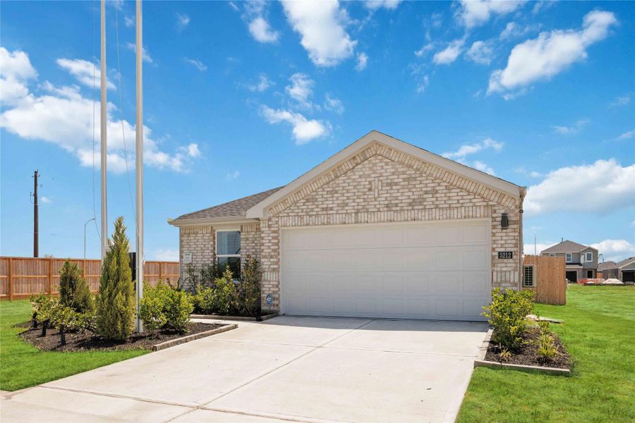Front exterior of a new home in Allison Park, Houston, TX, highlighting curb appeal (Image 22). Front exterior of a new home in Allison Park, Houston, TX, highlighting curb appeal (Image 22).