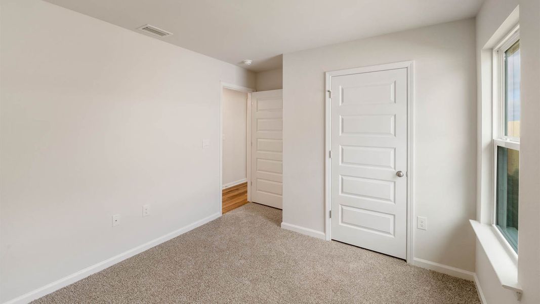 Spacious, unfurnished interior of a new home in Liberty, Panama City (Image 14).
