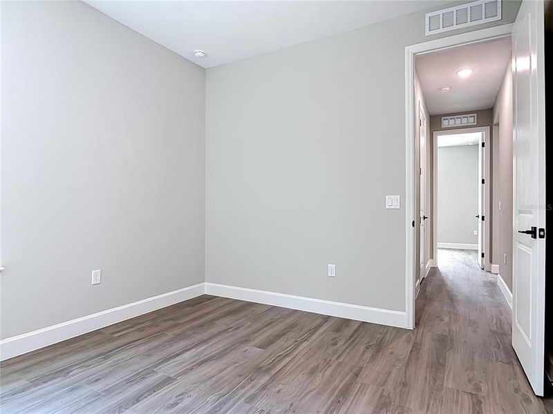Spacious, unfurnished interior of a new home in , Eustis (Image 28).