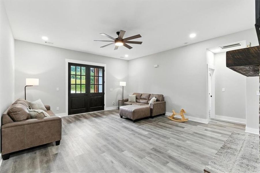 Furnished interior view inside a new home in , Adairsville (Image 38).