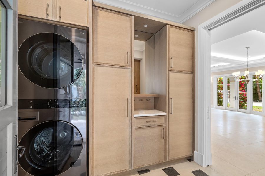 54 - Mudroom:Downstairs Laundry