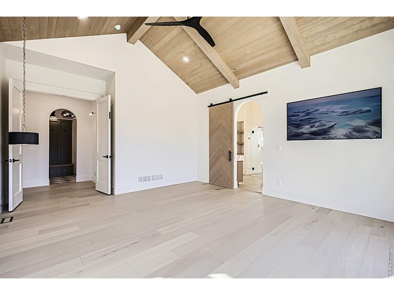 Spacious, unfurnished interior of a new home in , Greeley (Image 36).