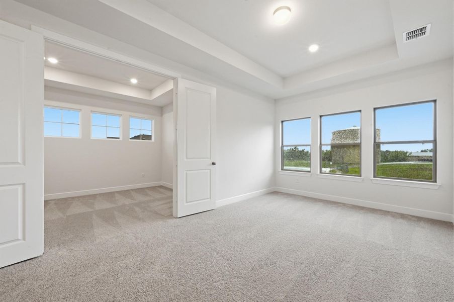 Spacious, unfurnished interior of a new home in Provence, Austin (Image 24).